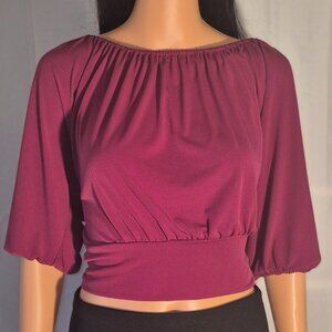 Express boat neck, on/off shoulder(s) cropped top Mauve in size X-small